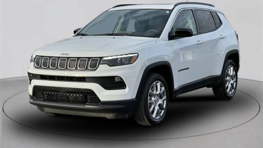 2022 Jeep Compass Latitude Lux — SUV — 24,142 mi — St Clair Shores, MI