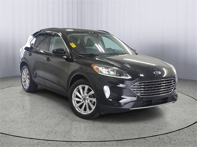 2022 Ford Escape Titanium — SUV — 24,133 mi — Kalamazoo, MI