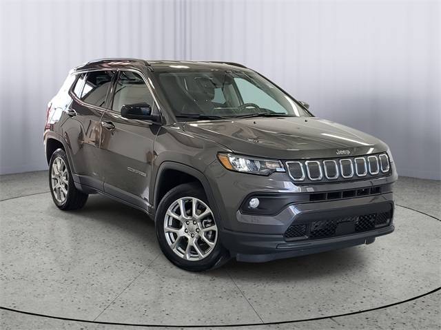 2022 Jeep Compass Latitude Lux — SUV — 32,452 mi — Kalamazoo, MI