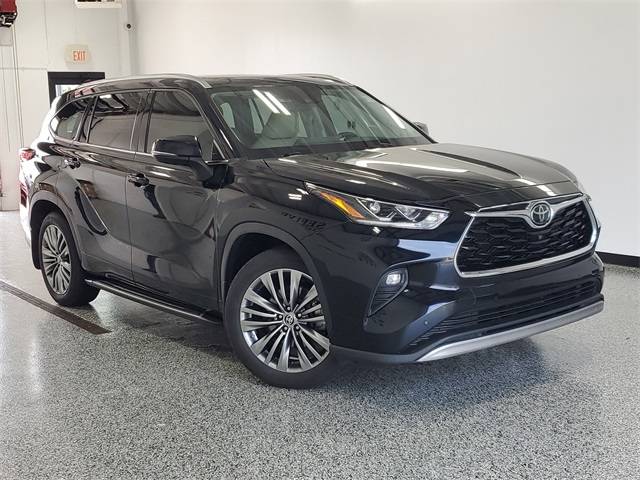 2020 Toyota Highlander Platinum — SUV — 101,852 mi — Kalamazoo, MI