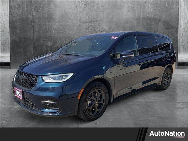 2022 Chrysler Pacifica Hybrid Touring L — Minivan — 66,153 mi — Littleton, CO