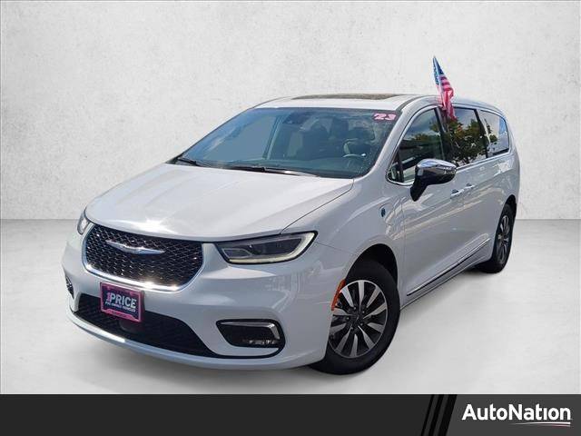 2023 Chrysler Pacifica Hybrid Limited — Minivan — 58,321 mi — Littleton, CO
