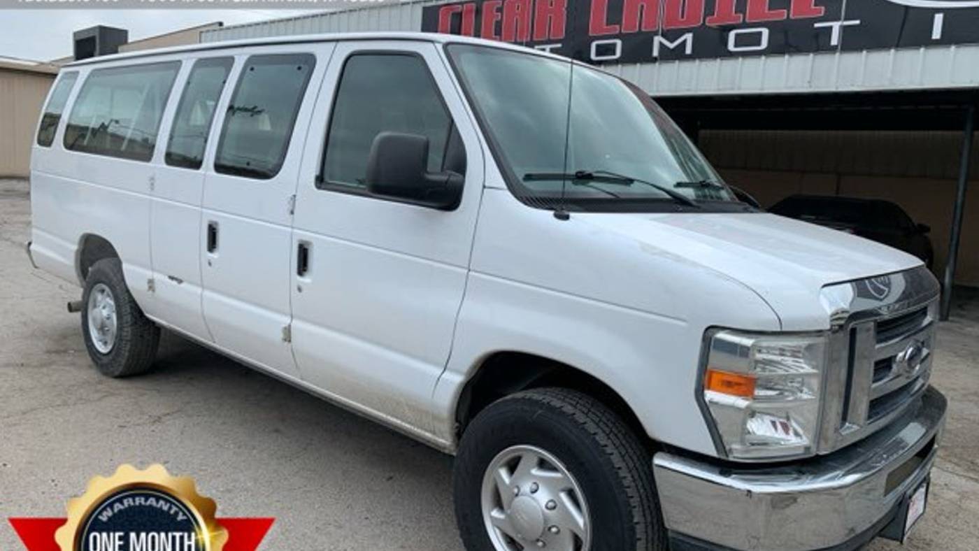 2013 Ford Econoline Wagon E-350 Super Duty XLT — Passenger Van — 63,819 mi — San Antonio, TX