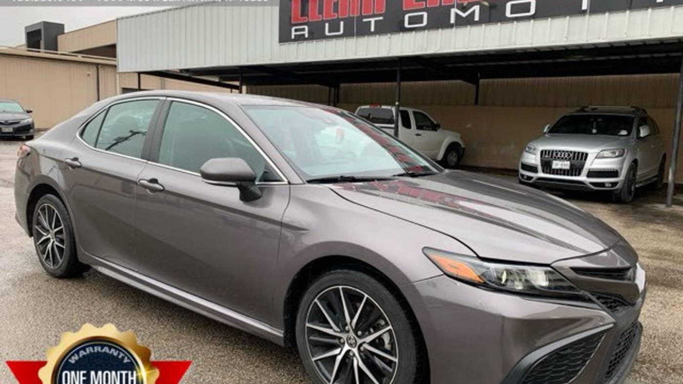 2022 Toyota Camry SE — Sedan — 68,024 mi — San Antonio, TX