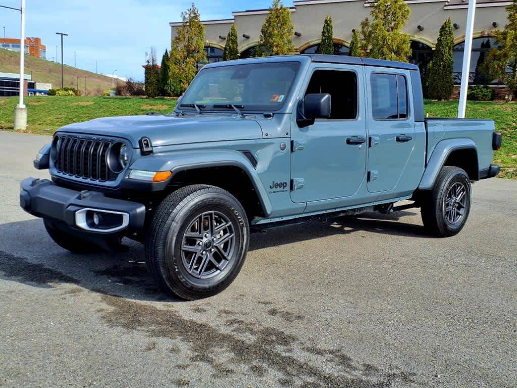 2024 Jeep Gladiator Sport S — Pickup Truck — 5,508 mi — Morgantown, WV
