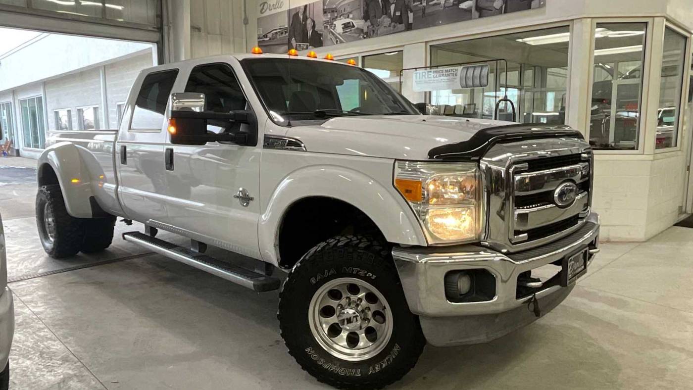 2011 Ford Super Duty F-350 XLT — Pickup Truck — 239,734 mi — Watseka, IL