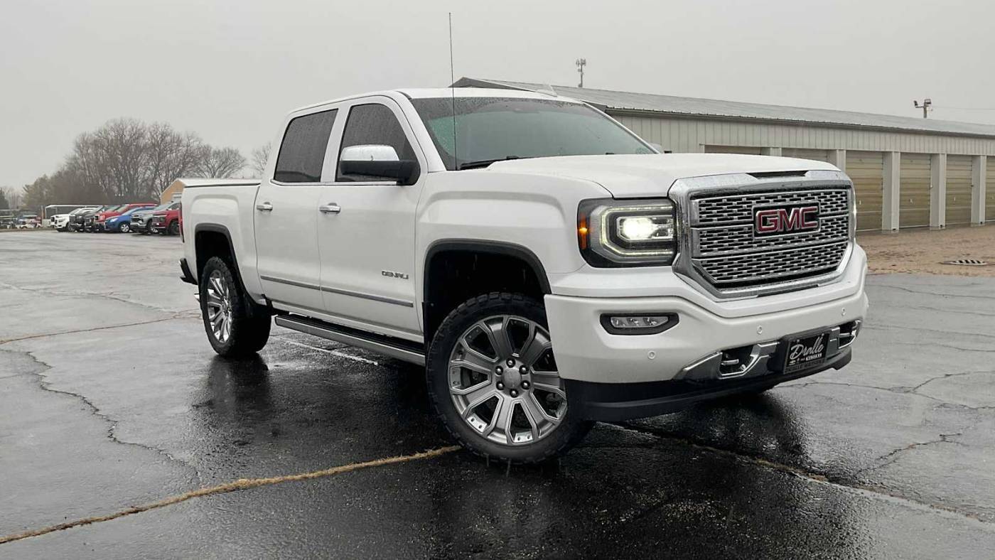 2018 GMC Sierra 1500 Denali — Pickup Truck — 71,810 mi — Watseka, IL