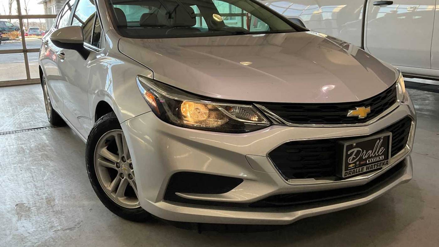 2017 Chevrolet Cruze LT — Sedan — 111,531 mi — Watseka, IL