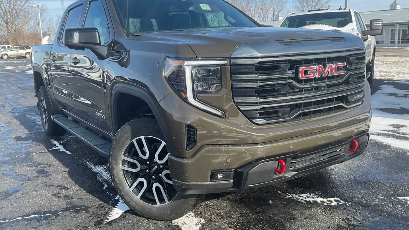 2023 GMC Sierra 1500 AT4 — Pickup Truck — 30,351 mi — Watseka, IL