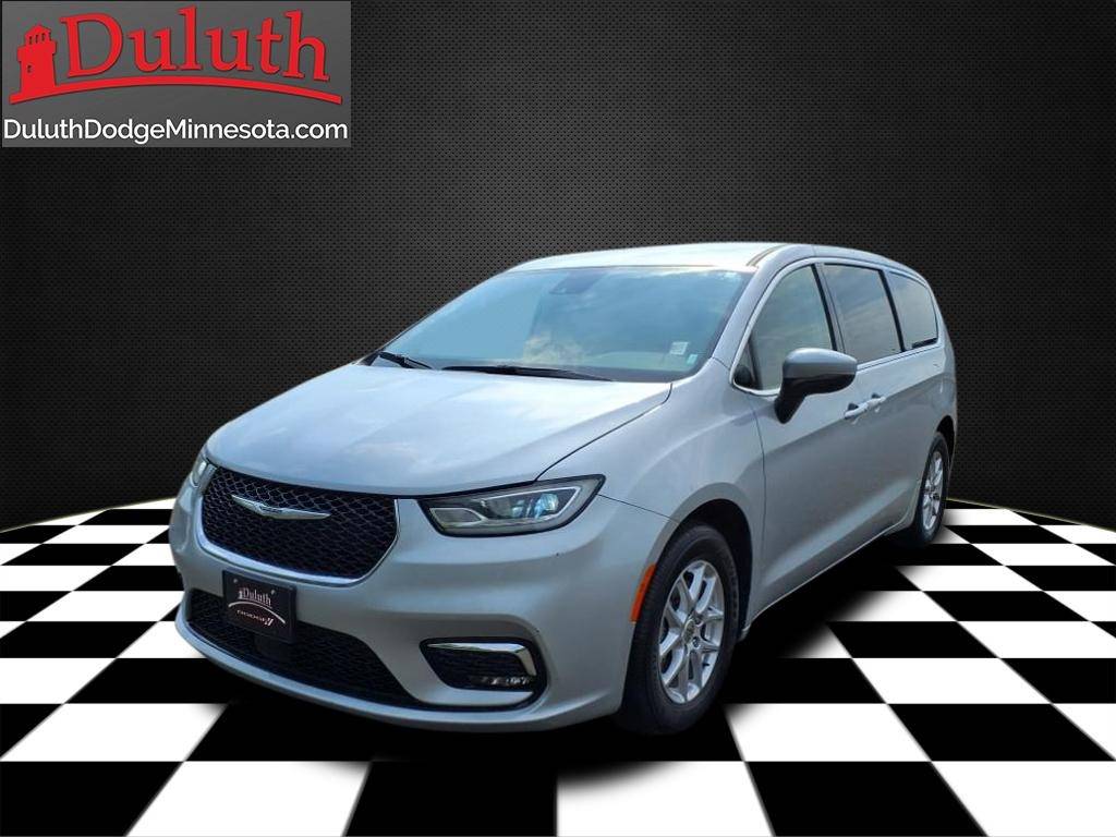 2023 Chrysler Pacifica Touring L — Minivan — 60,260 mi — Hermantown, MN