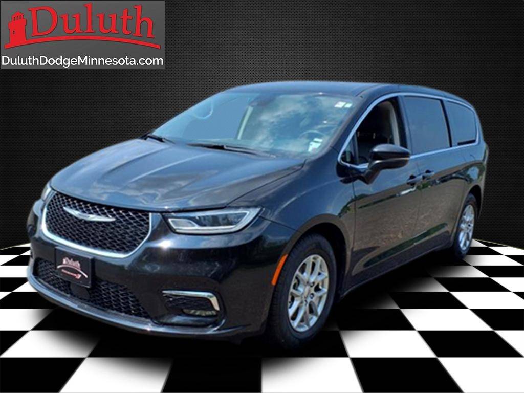 2023 Chrysler Pacifica Touring L — Minivan — 56,934 mi — Hermantown, MN