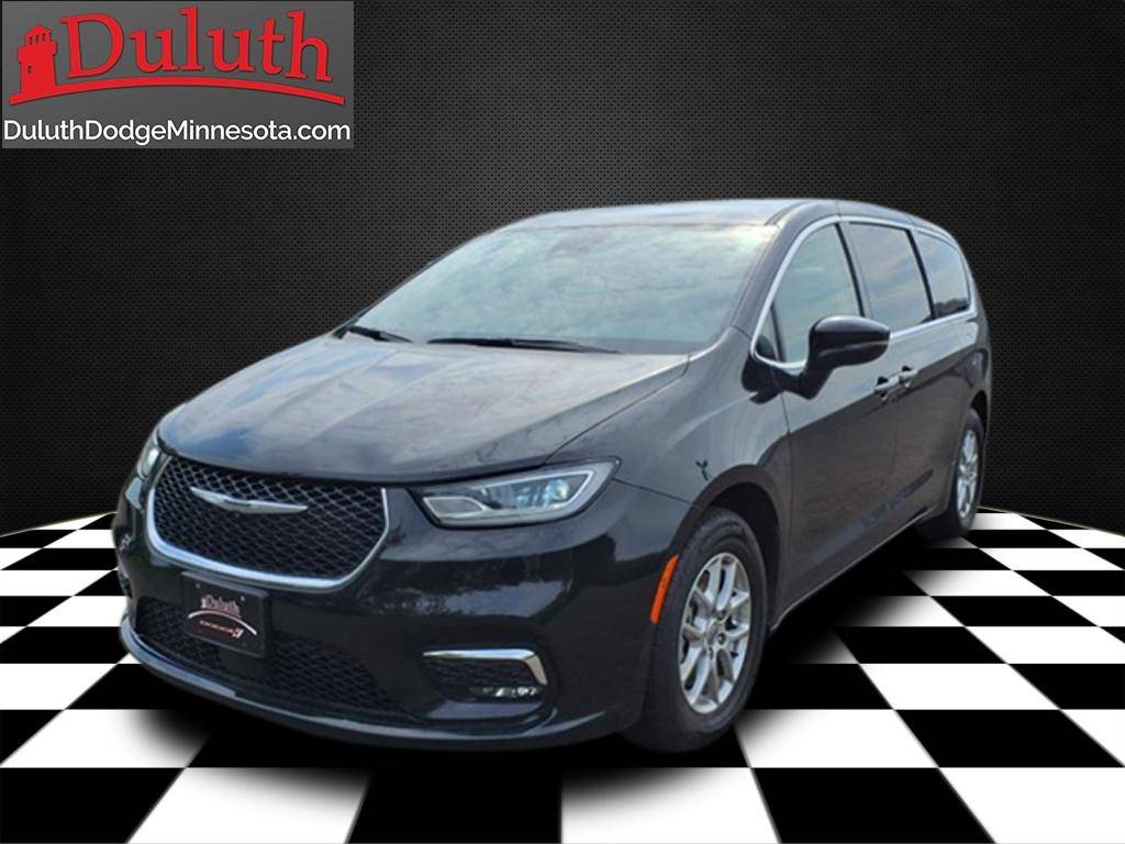 2023 Chrysler Pacifica Touring L — Minivan — 57,694 mi — Hermantown, MN