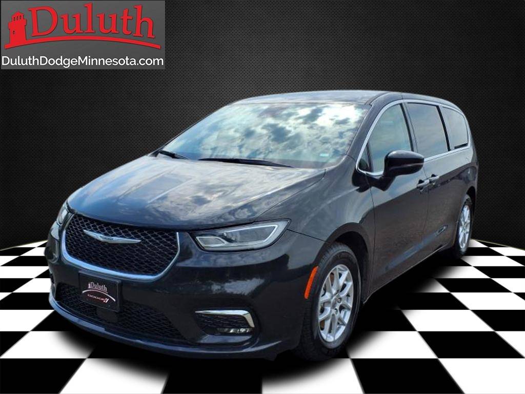 2023 Chrysler Pacifica Touring L — Minivan — 62,827 mi — Hermantown, MN
