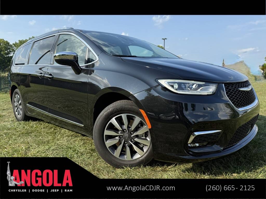2021 Chrysler Pacifica Hybrid Limited — Minivan — 50,768 mi — Angola, IN