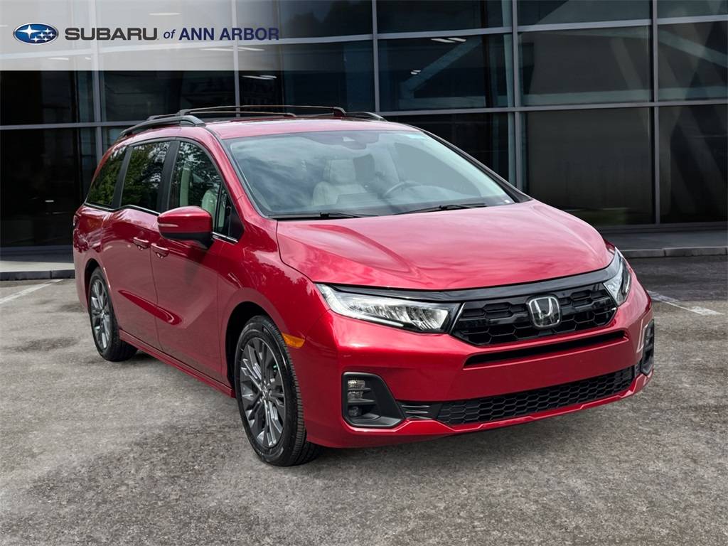 2025 Honda Odyssey Touring — Minivan — 4,259 mi — Ann Arbor, MI