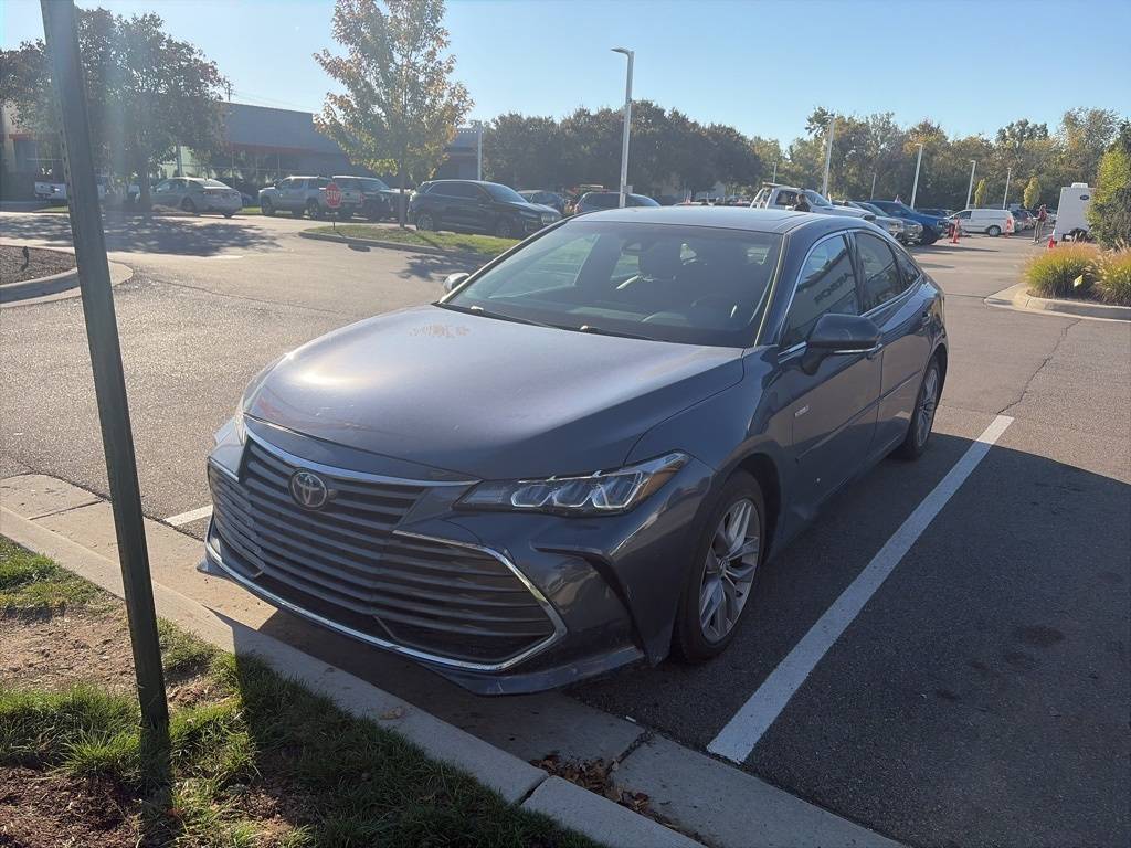 2019 Toyota Avalon Hybrid XLE — Sedan — 34,786 mi — Ann Arbor, MI
