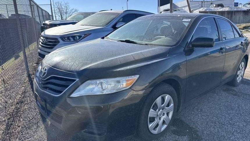 2011 Toyota Camry LE — Sedan — 151,523 mi — Huntington, WV