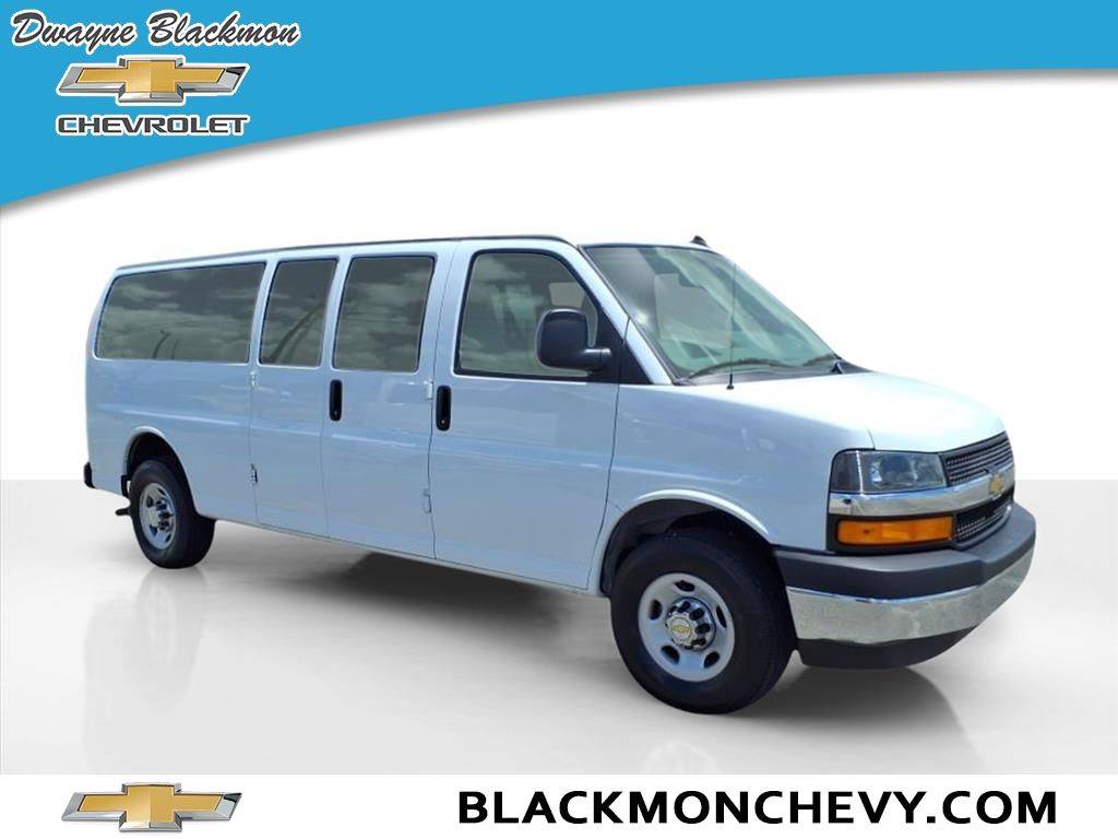 2024 Chevrolet Express Passenger LT — Passenger Van — 22,500 mi — Tupelo, MS