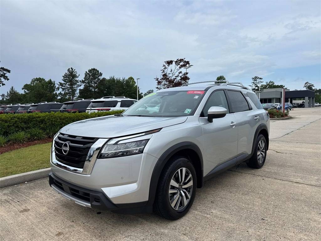 2024 Nissan Pathfinder SL — SUV — 4,858 mi — Covington, LA