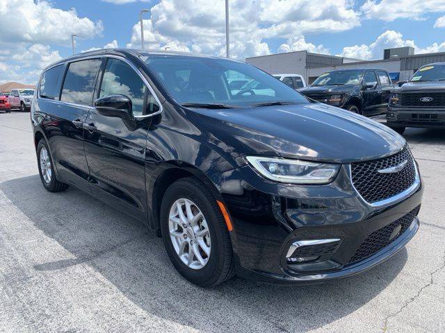 2024 Chrysler Pacifica Touring L — Minivan — 44,817 mi — Crossville, TN