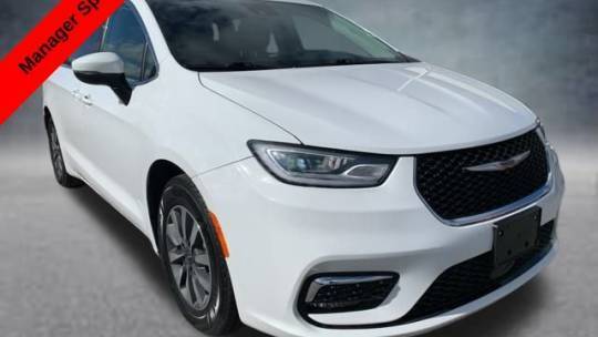 2023 Chrysler Pacifica Hybrid Touring L — Minivan — 50,406 mi — Crossville, TN