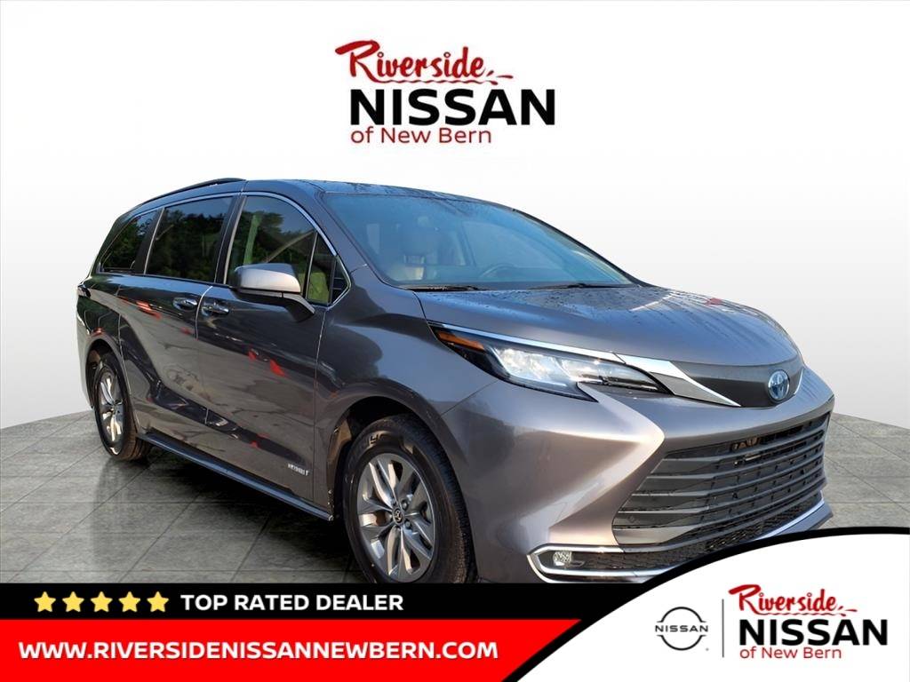 2021 Toyota Sienna XLE — Minivan — 122,221 mi — New Bern, NC