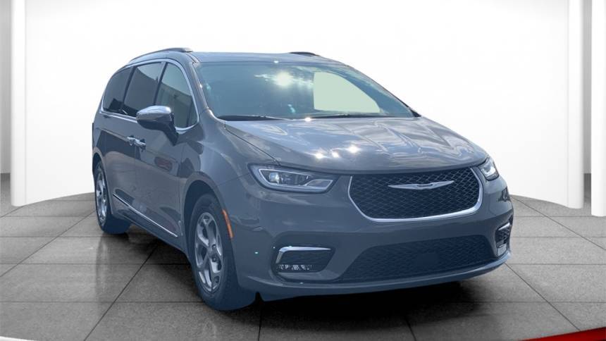 2023 Chrysler Pacifica Limited — Minivan — 25,654 mi — Indianapolis, IN
