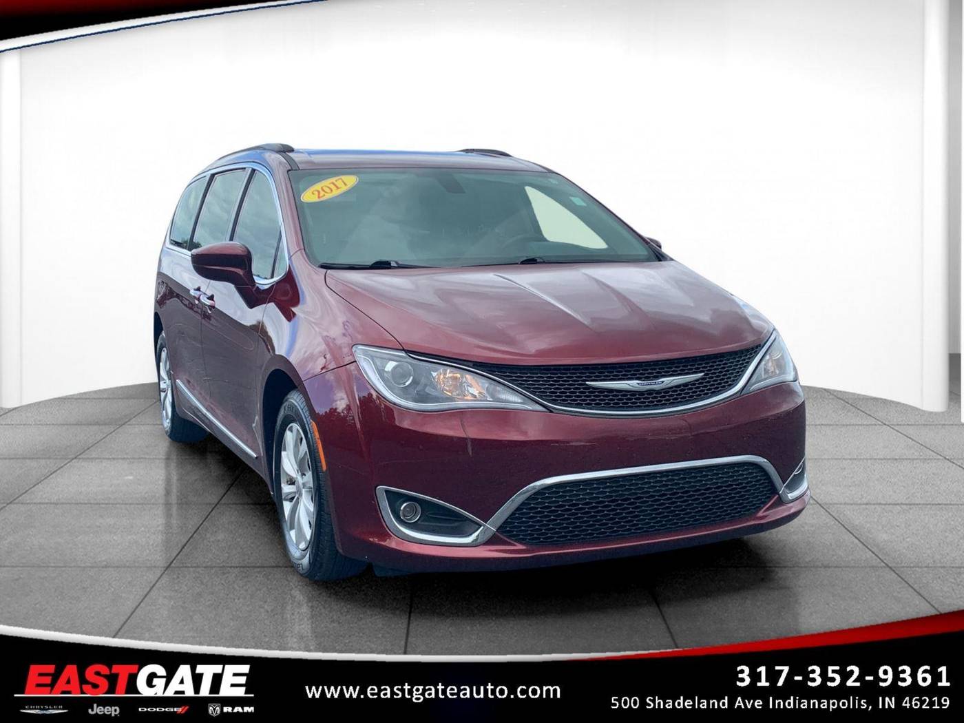 2017 Chrysler Pacifica Touring L — Minivan — 130,718 mi — Indianapolis, IN