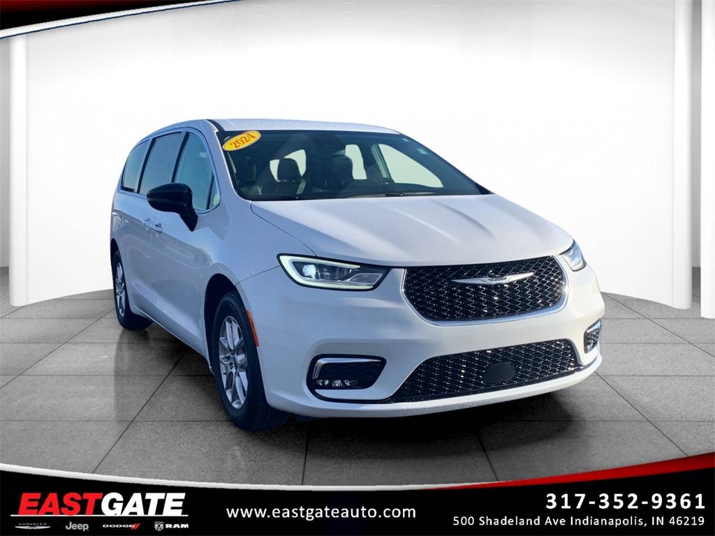 2024 Chrysler Pacifica Touring L — Minivan — 25,536 mi — Indianapolis, IN
