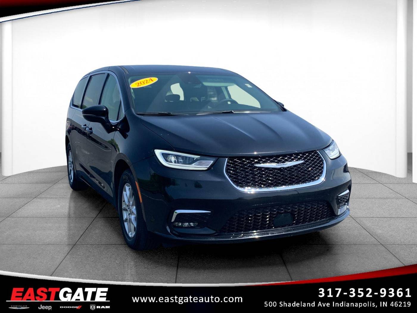 2024 Chrysler Pacifica Touring L — Minivan — 43,212 mi — Indianapolis, IN