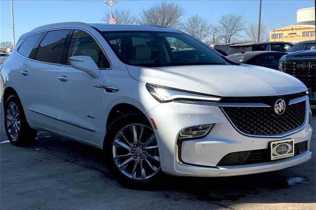 2023 Buick Enclave Avenir — SUV — 7,953 mi — Topeka, KS