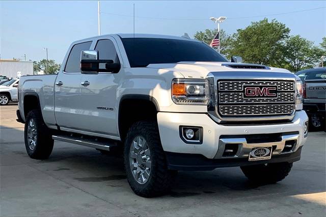 2019 GMC Sierra 2500HD Denali — Pickup Truck — 109,460 mi — Topeka, KS