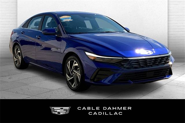 2024 Hyundai Elantra SEL — Sedan — 13,472 mi — Topeka, KS
