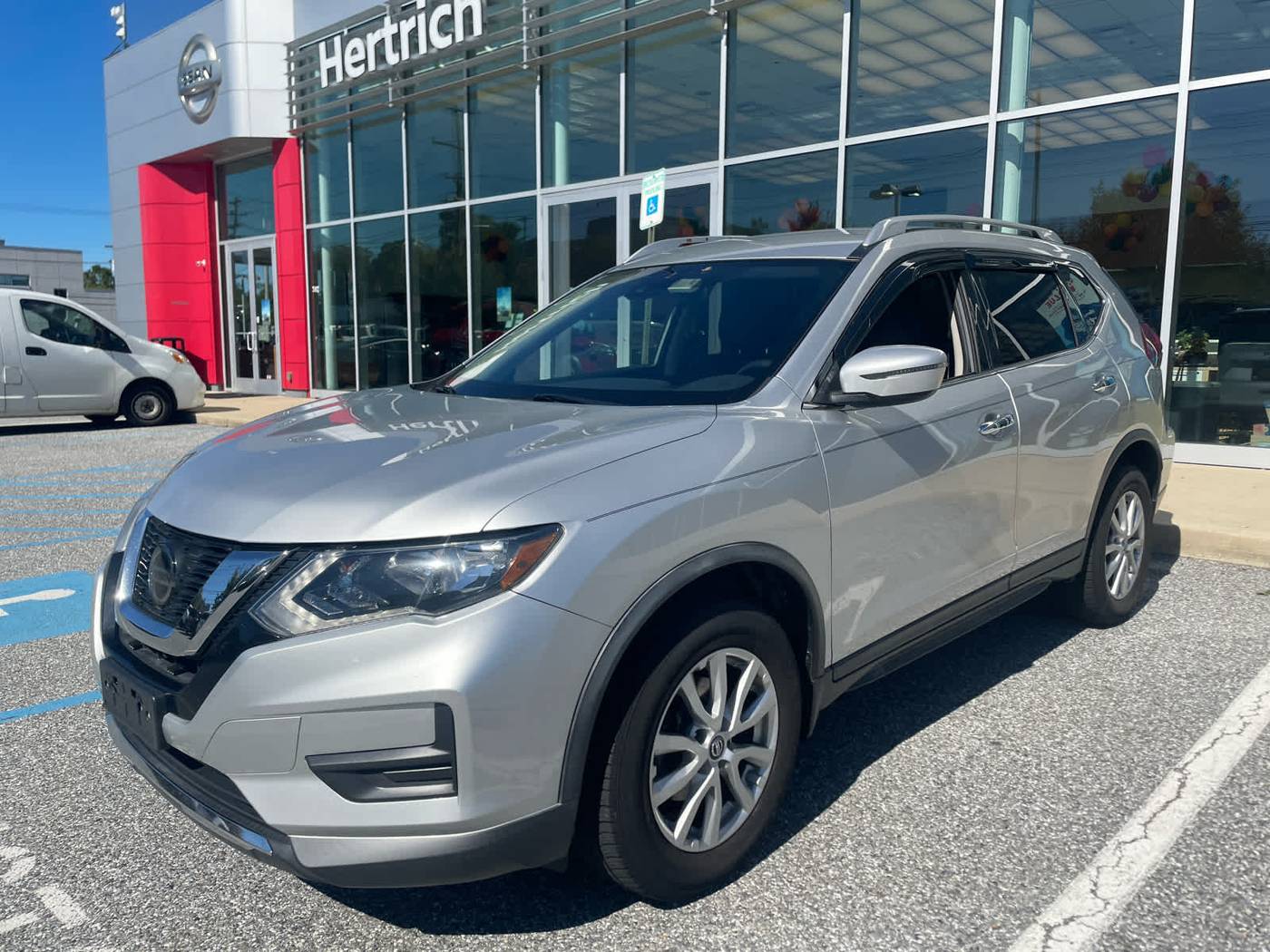 2020 Nissan Rogue SV — SUV — 53,196 mi — Newark, DE
