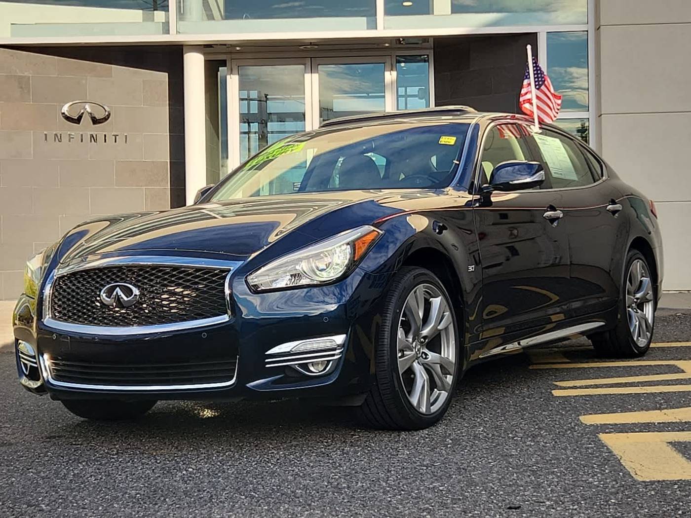 2016 INFINITI Q70L 3.7x — Sedan — 57,891 mi — Newark, DE