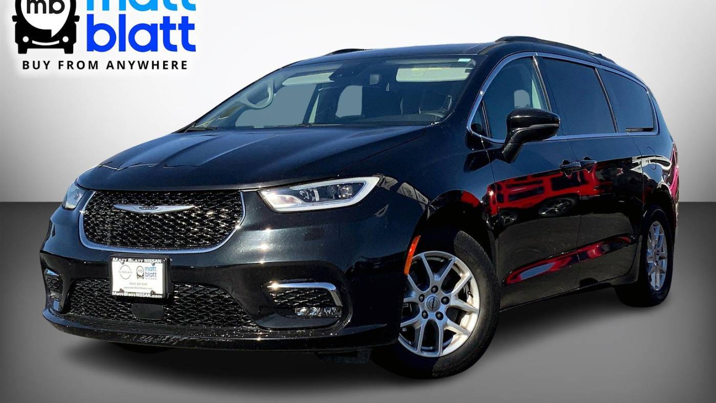 2022 Chrysler Pacifica Touring L — Minivan — 67,806 mi — Philadelphia, PA