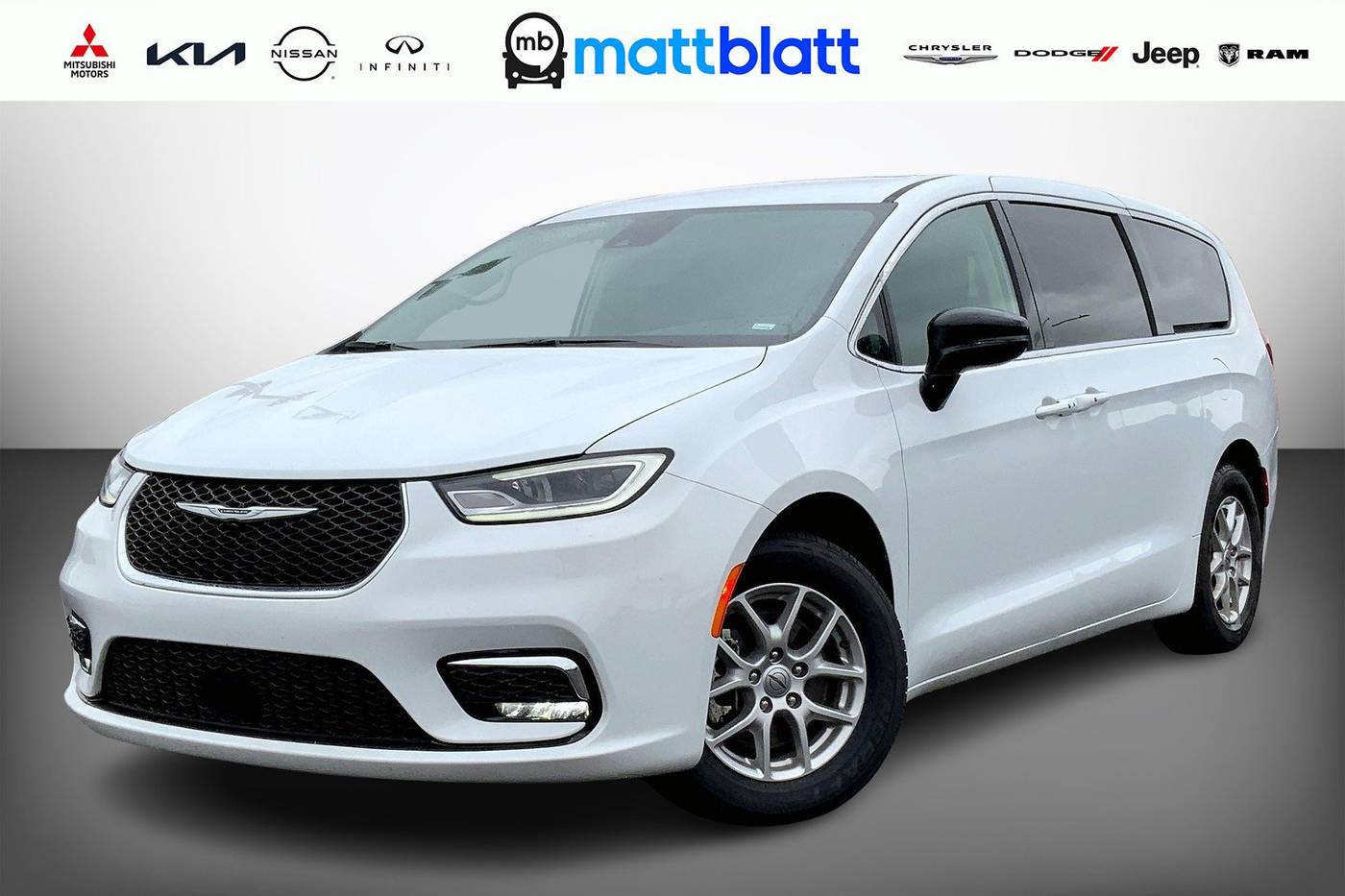 2024 Chrysler Pacifica Touring L — Minivan — 62,522 mi — Philadelphia, PA