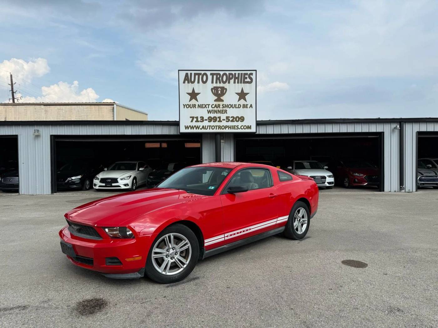 2011 Ford Mustang V6 — Coupe — 139,831 mi — Houston, TX