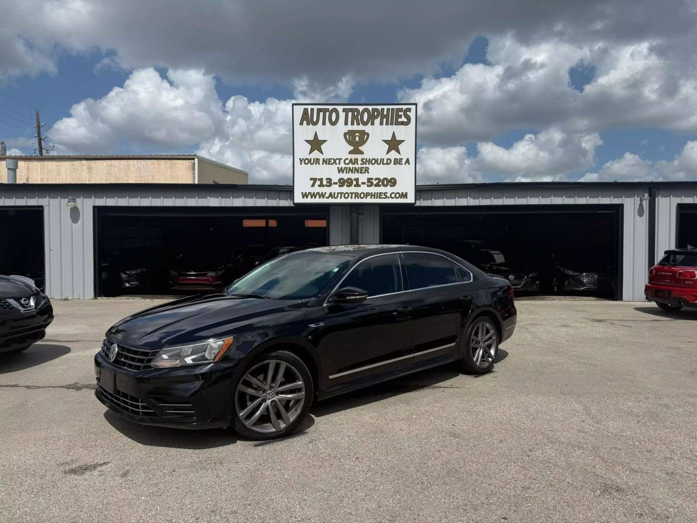 2017 Volkswagen Passat R-Line — Sedan — 86,946 mi — Houston, TX