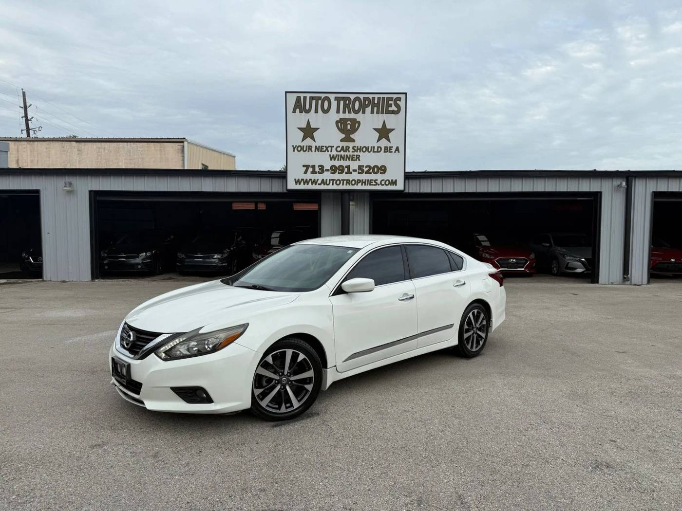 2017 Nissan Altima 2.5 SR — Sedan — 99,903 mi — Houston, TX