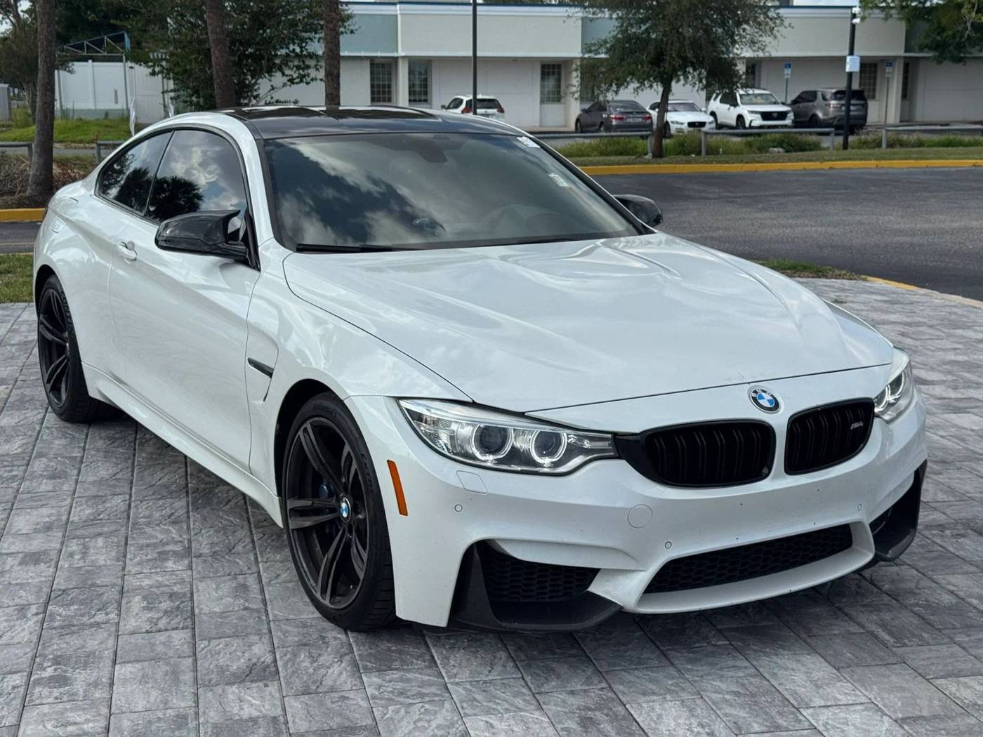 2015 BMW M4 Standard