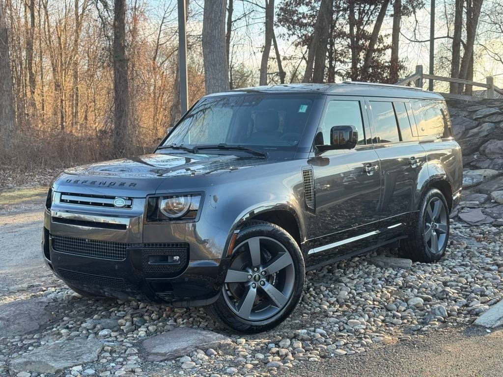 2024 Land Rover Defender V8 — SUV — 1,502 mi — Albany, NY