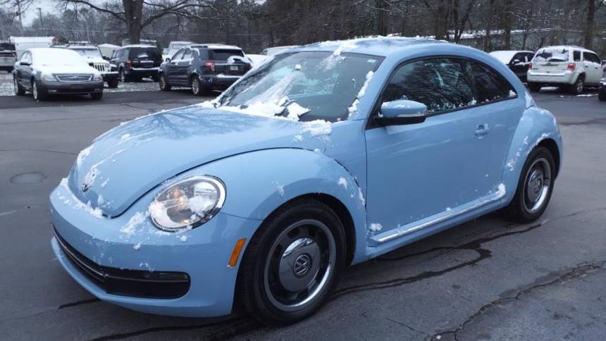 2012 Volkswagen Beetle 2.5 — Hatchback — 136,049 mi — Hartselle, AL