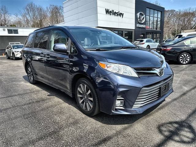 2019 Toyota Sienna XLE — Minivan — 71,719 mi — Wellesley, MA