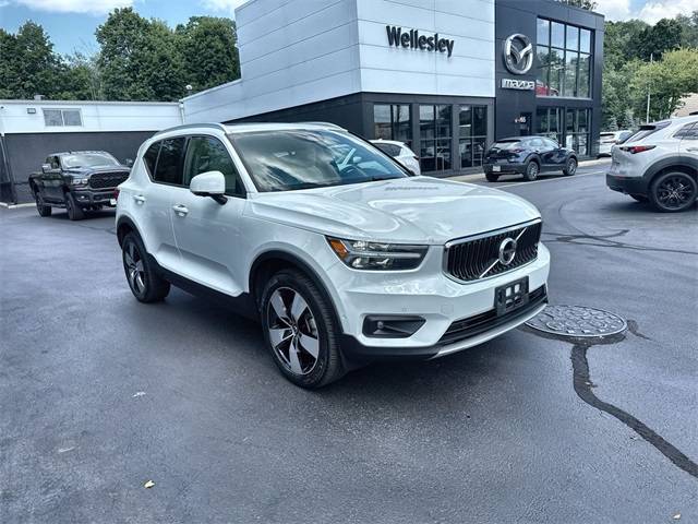 2019 Volvo XC40 Momentum — SUV — 46,296 mi — Wellesley, MA