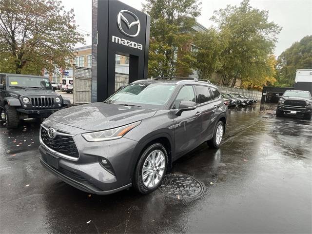 2022 Toyota Highlander Limited — SUV — 27,542 mi — Wellesley, MA