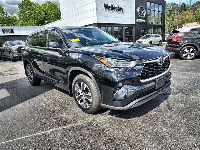 2022 Toyota Highlander XLE — SUV — 25,231 mi — Wellesley, MA