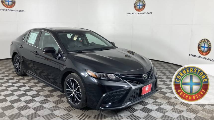 2022 Toyota Camry SE — Sedan — 61,462 mi — Elk River, MN