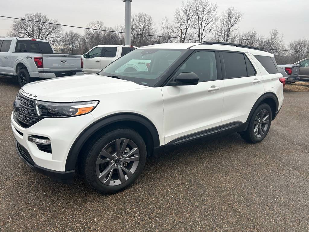 2023 Ford Explorer XLT — SUV — 27,403 mi — Ellsworth, WI