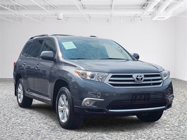 2013 Toyota Highlander Plus V6 — SUV — 63,712 mi — Arlington, VA